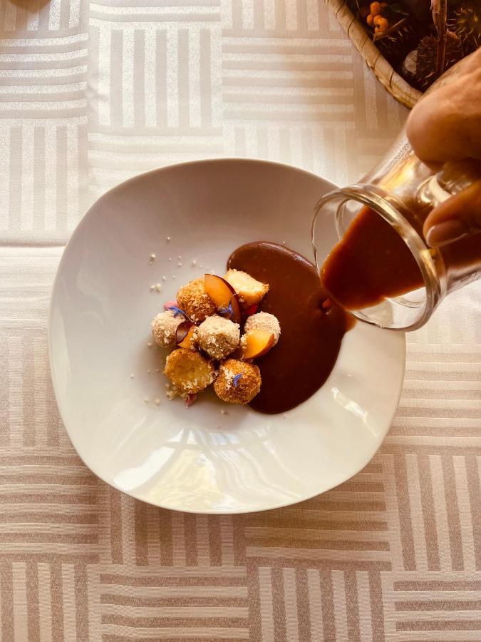 Villa Hotel מלון 4*