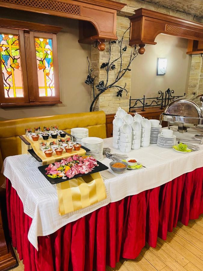 Villa Hotel 4* דברצן